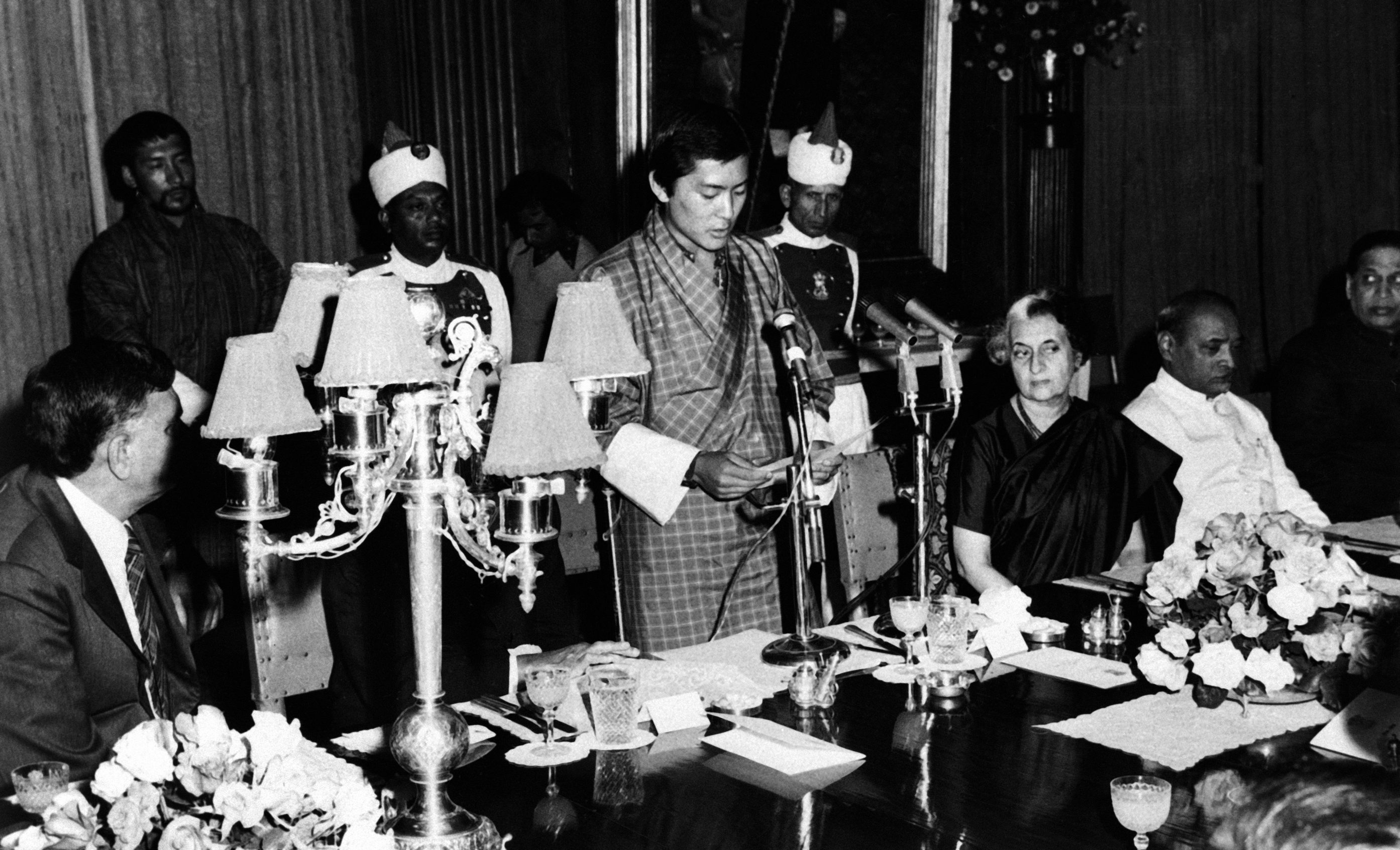 Shri Neelam Sanjiva Reddy, President of India hosted a State Banquet at Rashtrapati Bhavan in honour of His Majesty Jigme Singye Wangchuck, The Fourth King of Bhutan.
(17 March 1982)
