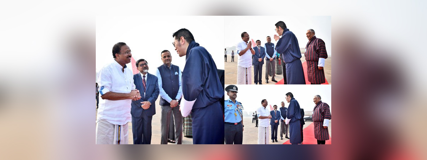  Honored to see off His Majesty the King of Bhutan, Jigme Khesar Namgyel Wangchuk at New Delhi Airport.