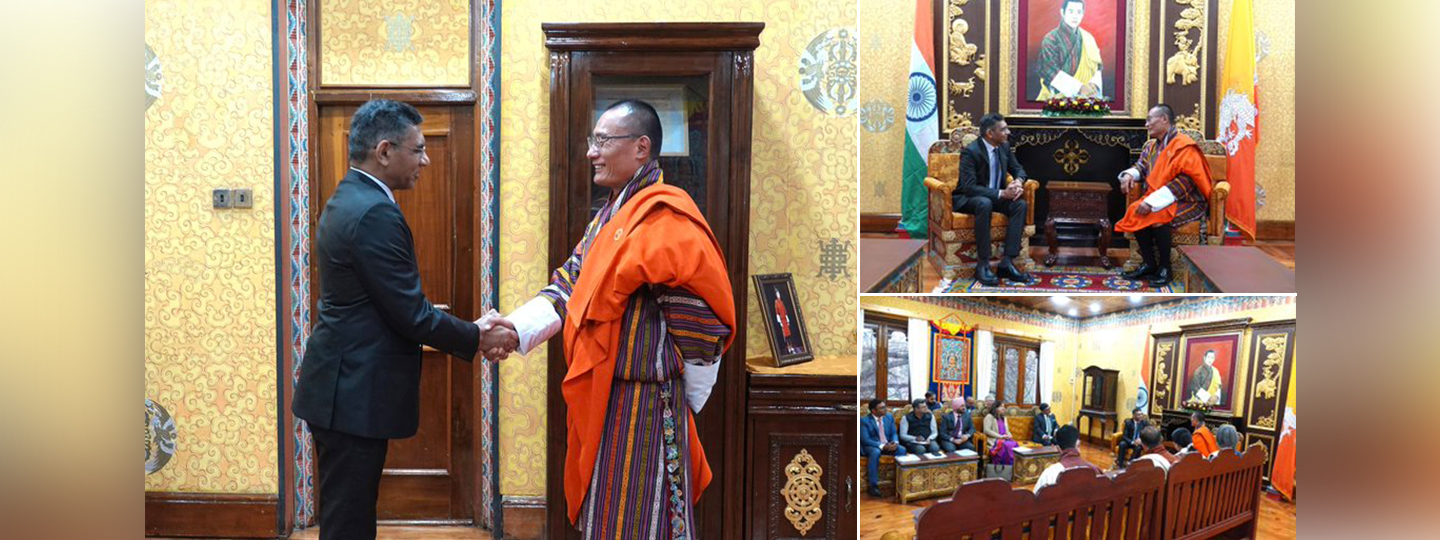  Prime Minister Tshering Tobgay met H.E. AmbMunu, Additional Secretary (North), MEA, India, and his delegation. He expressed gratitude for India’s enduring friendship. Both sides reaffirmed their commitment to strengthening Bhutan–India cooperation.
