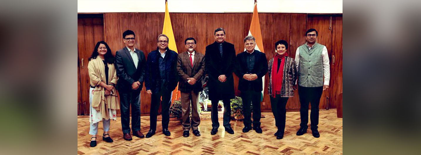  A privilege to host 
@ficci_india
 delegation led by 
@subhrakantpanda
, President FICCI at India House. 

Engaging conversation on expanding India-Bhutan trade and economic ties, looking into the future.
 