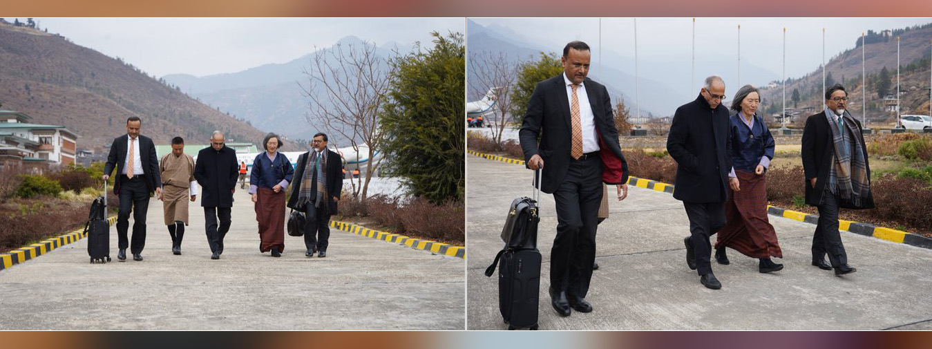  Foreign Secretary 
@AmbVMKwatra
 was warmly welcomed on his arrival at Paro by Aum Pema Choden, Foreign Secretary of Bhutan for an official visit from 29-31 January.