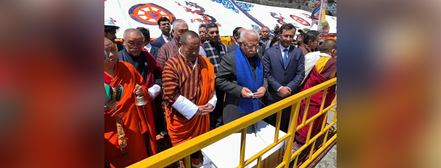  Shri Manohar Lal, Minister for Power, Housing & Urban Affairs, GoI and Lyonpo Gem Tshering, Minister for Energy and Natural Resources, RGoB at the first concrete pour ceremony at Punatsangchhu-I Hydroelectric Project dam (10 April 2026)