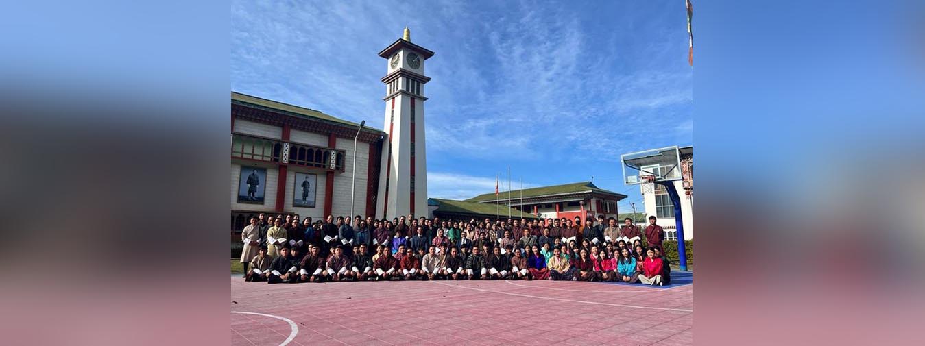  Ambassador 
@SudhakarDalela
 visited Sherubtse College in Kanglung, Trashigang - one of the oldest and prestigious academic institutions in Bhutan. It has been a privilege for Govt of India to partner with Sherubtse College since its establishment in 1968. Enduring bhutan india friendship.